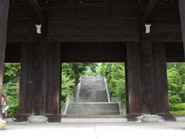 京都・知恩院の三門