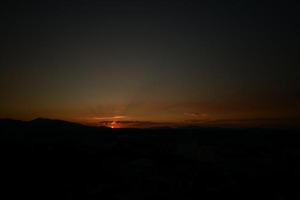 ファイル名: sunset1.jpg
ファイルサイズ: 59.5KB
→クリックで元のサイズを表示 sunset1