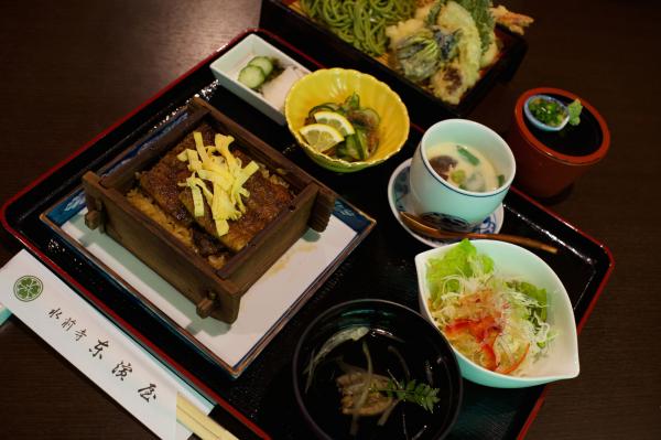 ファイル名: suizenji1.jpg
ファイルサイズ: 1.68MB
→クリックで元のサイズを表示 suizenji1