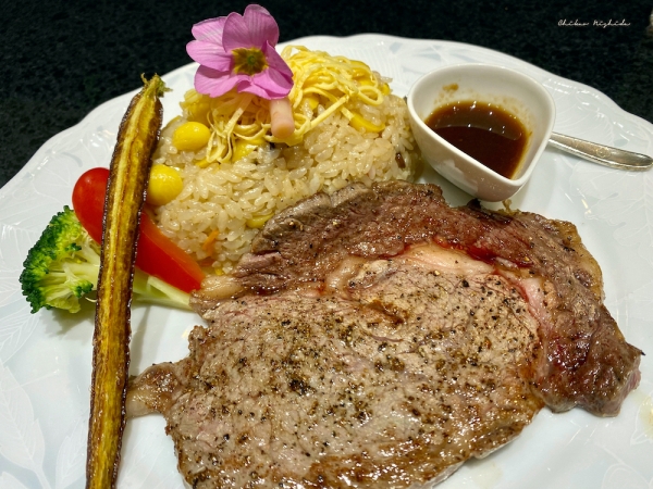 ファイル名: steak-p-3.jpeg
ファイルサイズ: 1.18MB
→クリックで元のサイズを表示 steak-p-3