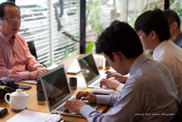 ファイル名: 10-13.jpg
ファイルサイズ: 190KB
→クリックで元のサイズを表示 10-13