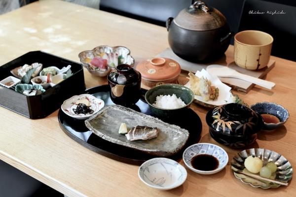 ファイル名: dish.jpg
ファイルサイズ: 230.9KB
→クリックで元のサイズを表示 dish