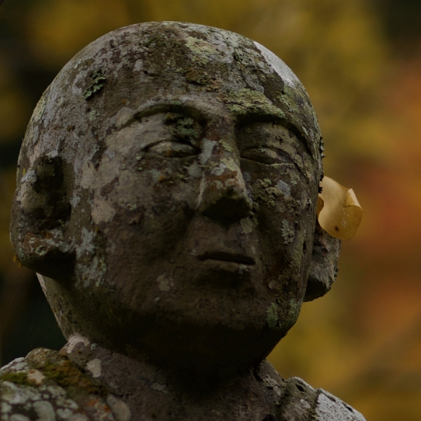 STONE-STATUE-003