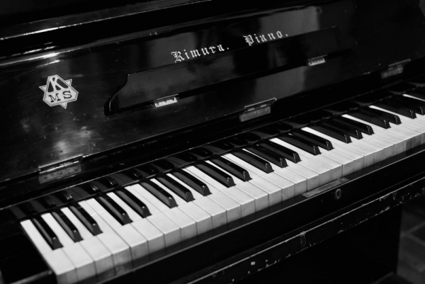 ファイル名: kimurapiano-01.jpeg
ファイルサイズ: 227.4KB
→クリックで元のサイズを表示 kimurapiano-01