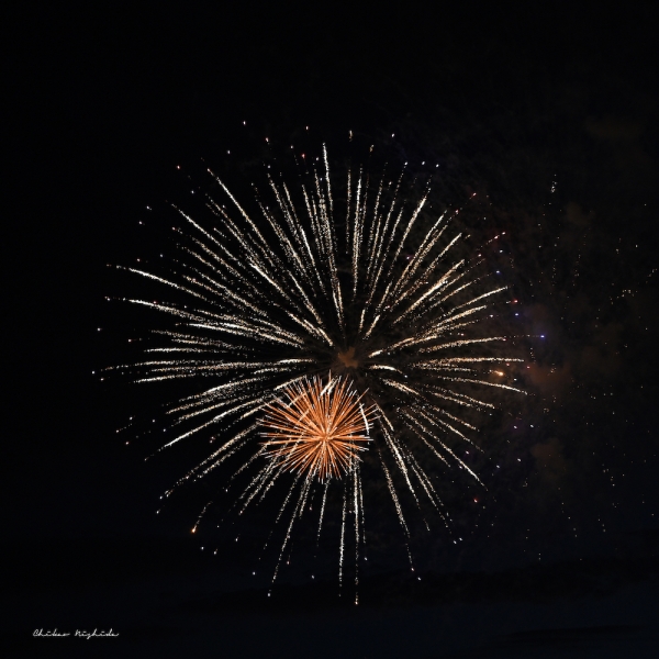 ファイル名: hanabi202208-002.jpeg
ファイルサイズ: 1.06MB
→クリックで元のサイズを表示 hanabi202208-002