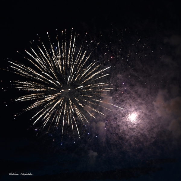 ファイル名: hanabi202208-005.jpeg
ファイルサイズ: 1.10MB
→クリックで元のサイズを表示 hanabi202208-005