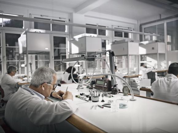 ファイル名: Oris_Watchmaking_2015_07_HighRes_5047.jpg
ファイルサイズ: 36.6KB Oris_Watchmaking_2015_07_HighRes_5047